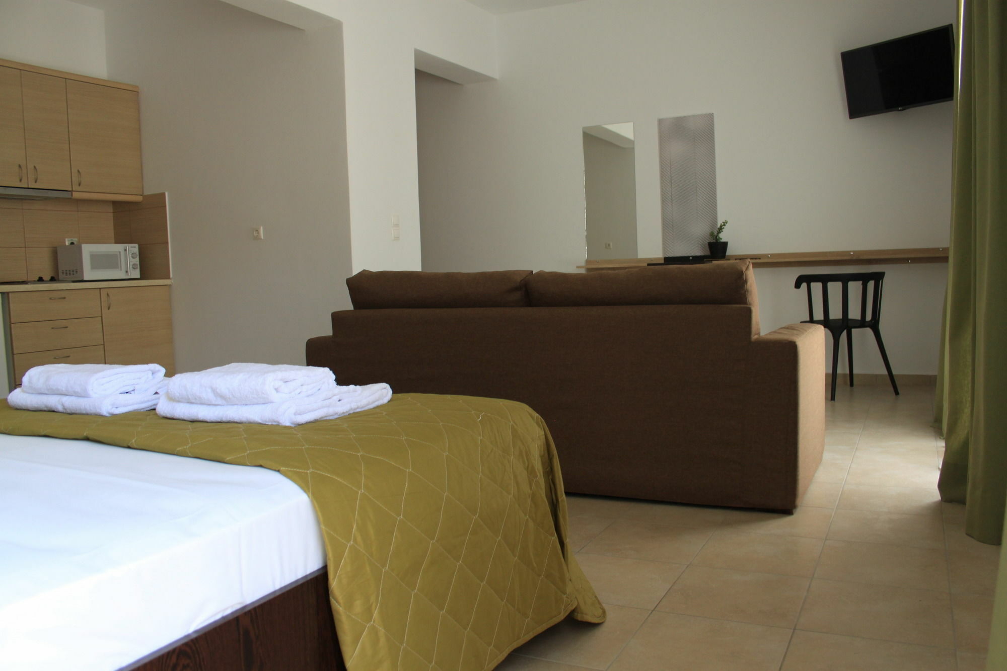 Krinis Apartments Rhodes City Екстер'єр фото