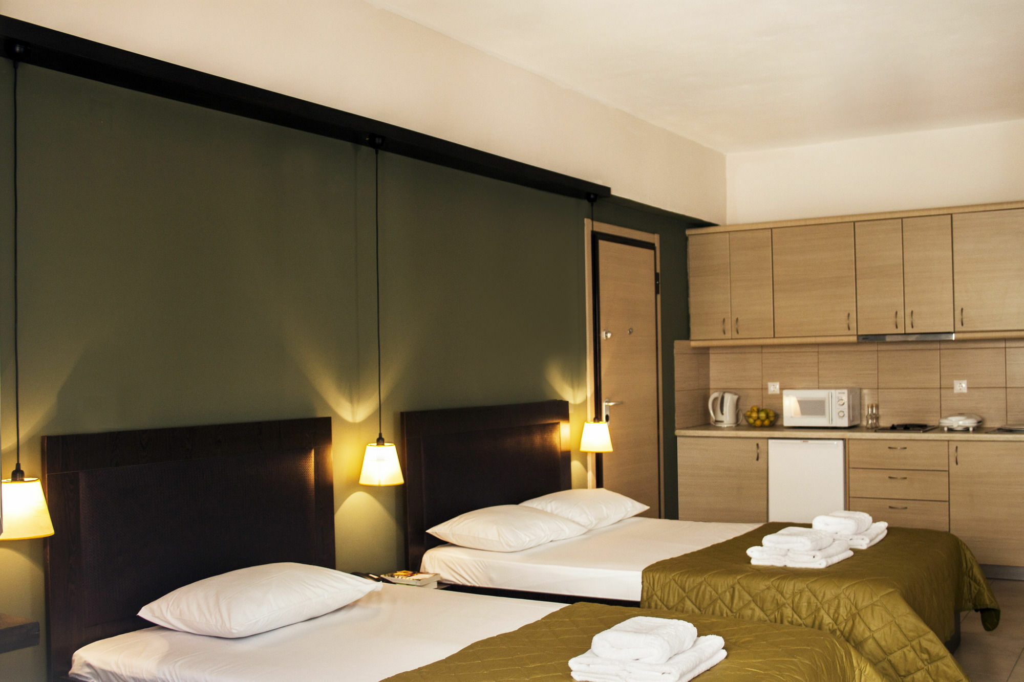 Krinis Apartments Rhodes City Екстер'єр фото